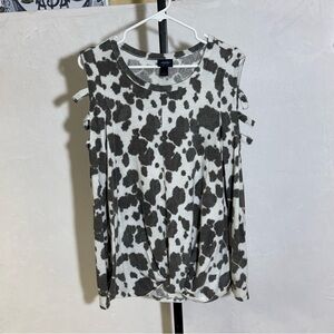 Daytrip White and Gray Cow Print Large Long Sleeve Top with Shoulder Cutouts